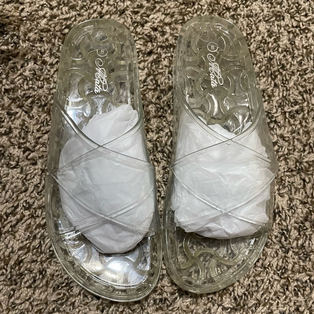 2pair of jelly slides clear and blue. Size 8